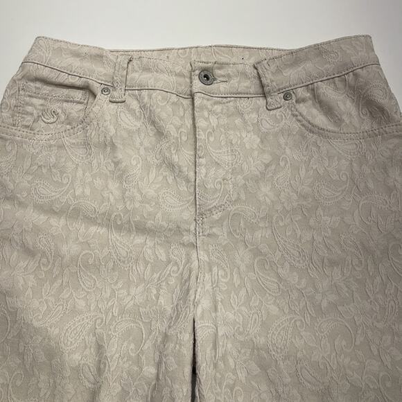 GLORIA VANDERBILT Women’s 8 Cream Paisley Lace Capri Pant - Picture 2 of 3